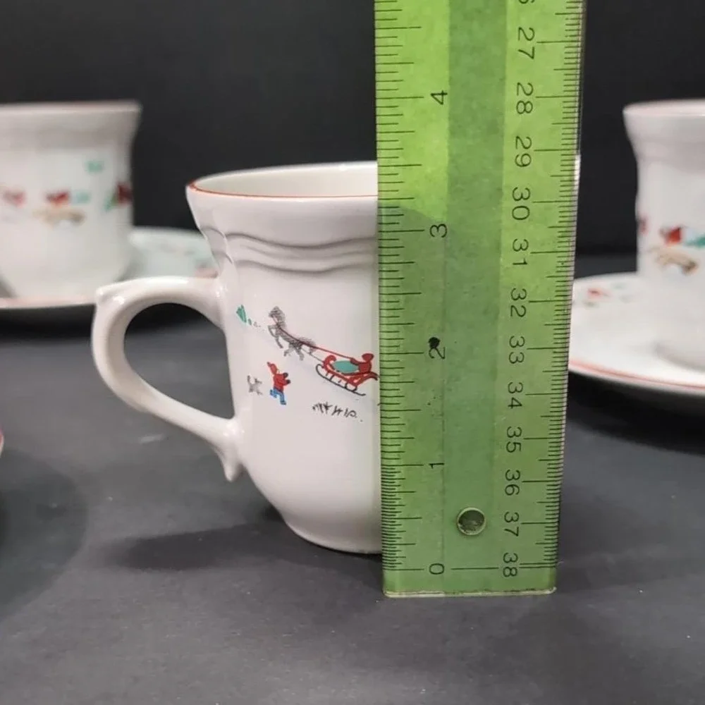 Farberware Babanovsky White Christmas Tea Cup & Saucers, 8 Piece‎ Vintage Set